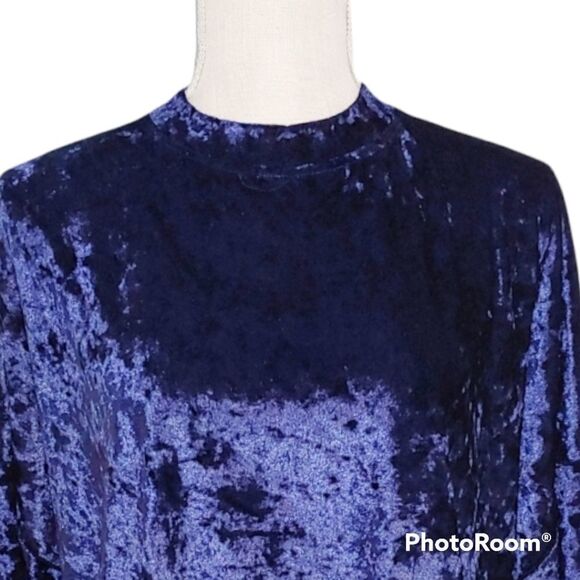 Emma & Sam crushed velvet crewneck long sleeves pullover top - Picture 3 of 8